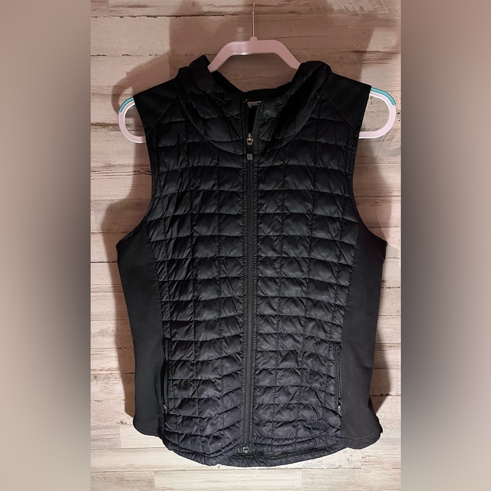 TNF MA THERMOBALL Black Quilted Vest with Hood